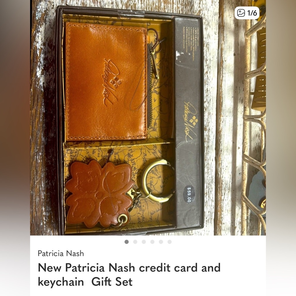NWT 2pc Patricia Nash Brown Leather Cardholder and Keychain Set